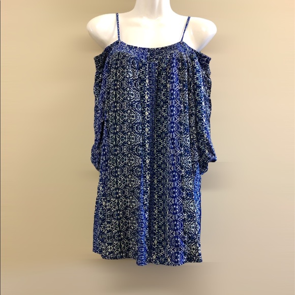 (2/30$) off the shoulder sundress - Picture 1 of 4